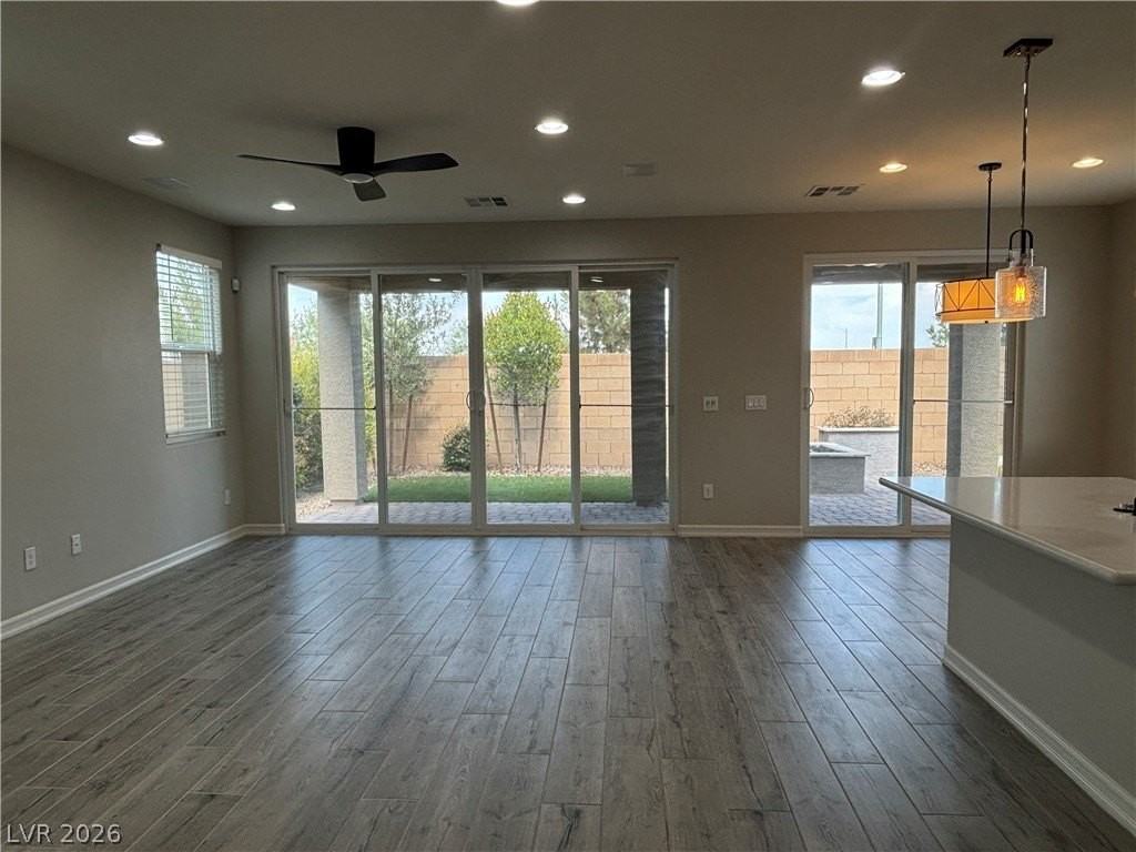 5636 Justin Robert St - Photo 4 of 41