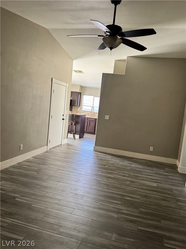 5396 Golden Barrel Ave - Photo 5 of 30