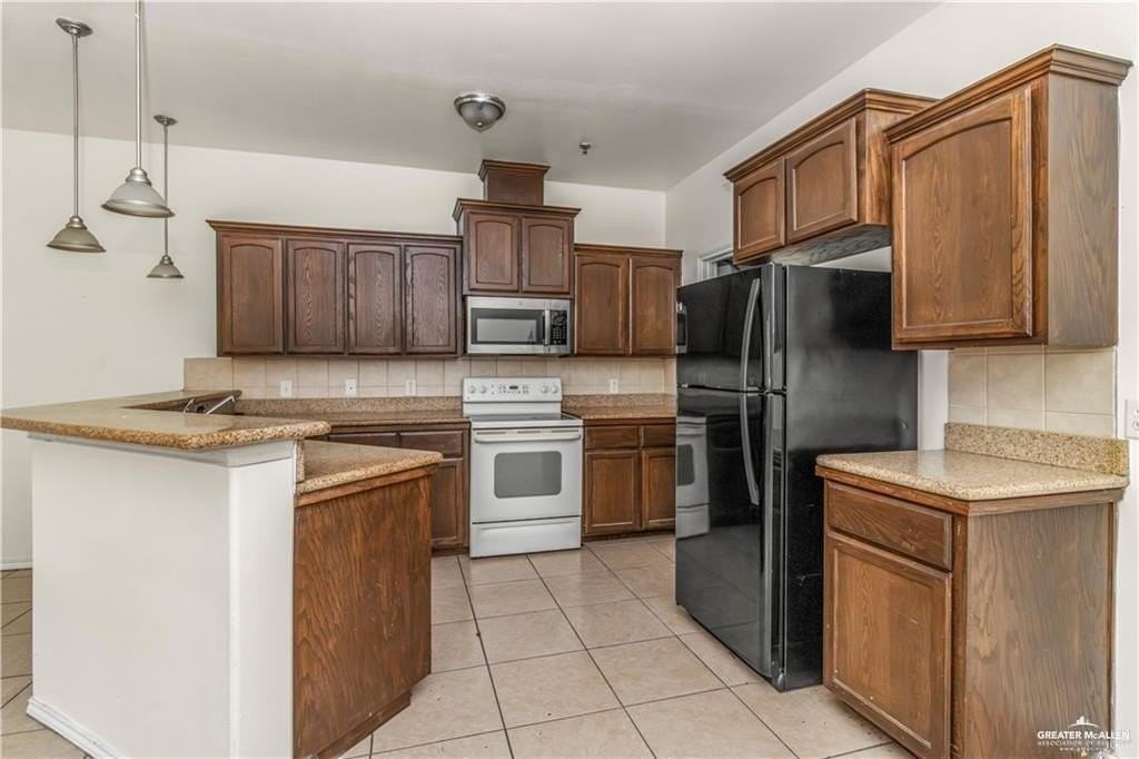 1303 W Fig Ave #A - Photo 3 of 5