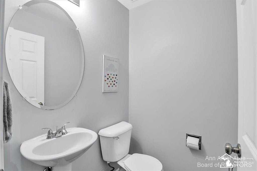 8422 Walnut Hl - Photo 7 of 20