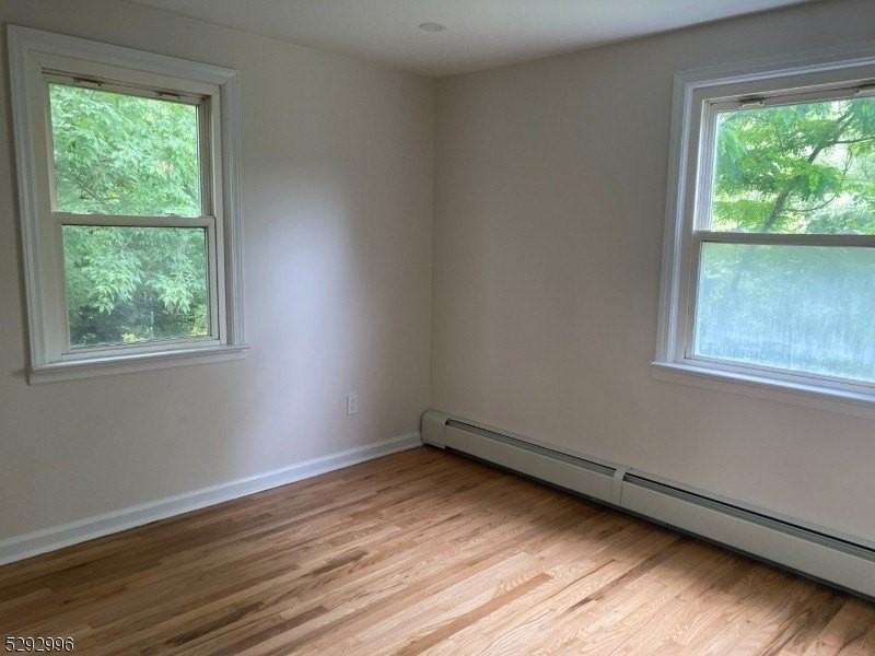 536 Broughton Ave - Photo 7 of 15