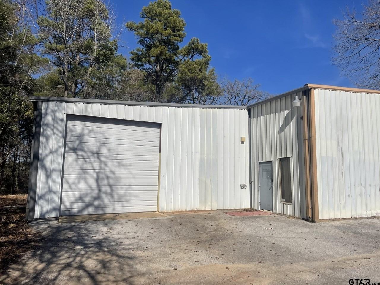 4843 Tidwell Dr - Photo 2 of 11