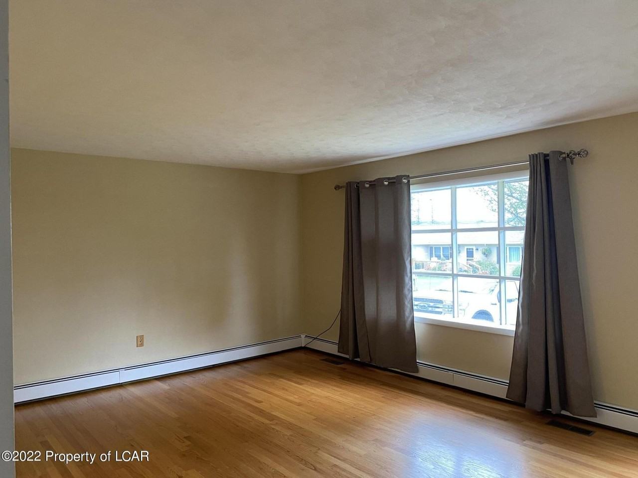 317 Highland Ave - Photo 2 of 18