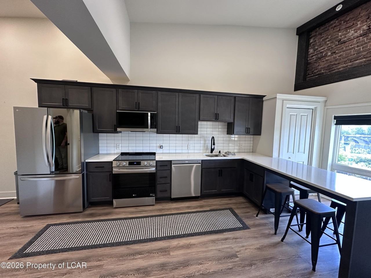 157 N Main St - Photo 2 of 10