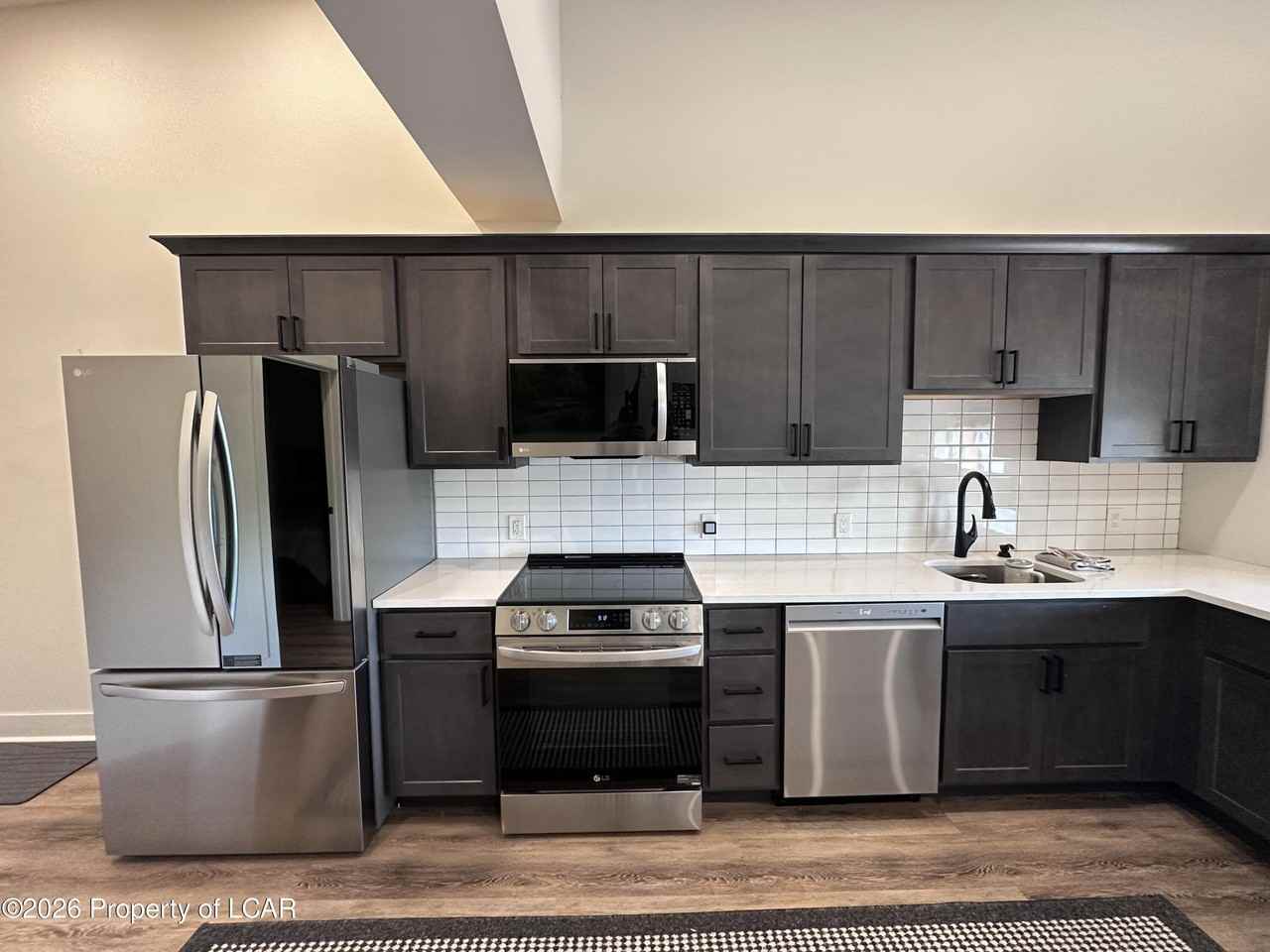 157 N Main St - Photo 3 of 10