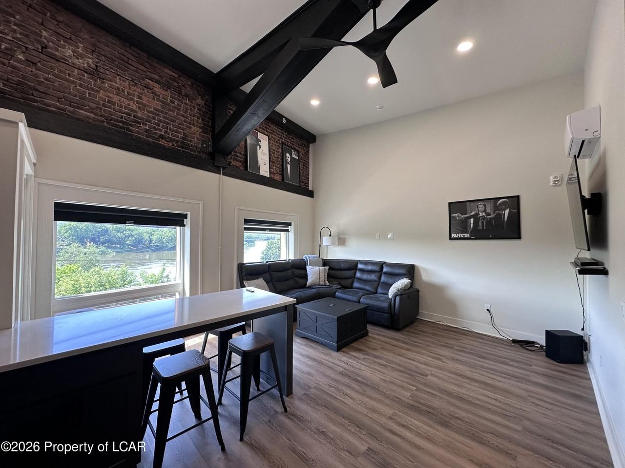 157 N Main St - Photo 4 of 10
