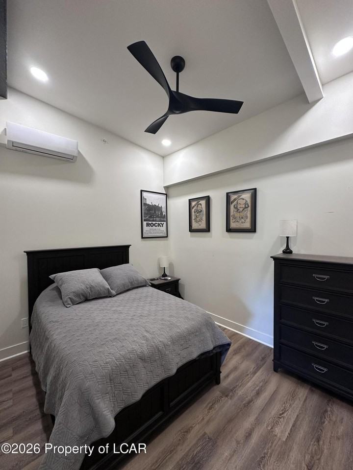 157 N Main St - Photo 6 of 10