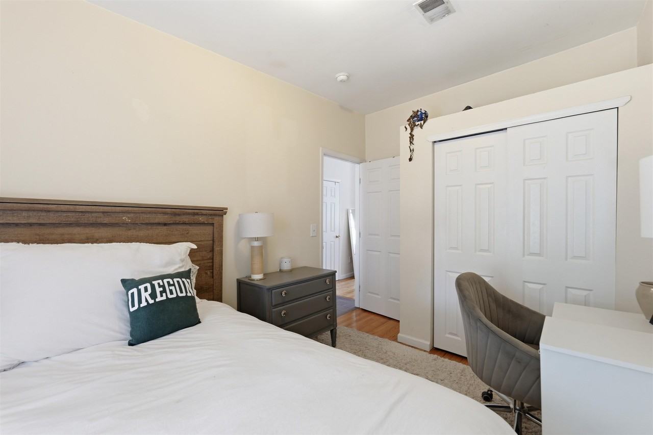 56 Madison St #3 - Photo 4 of 10