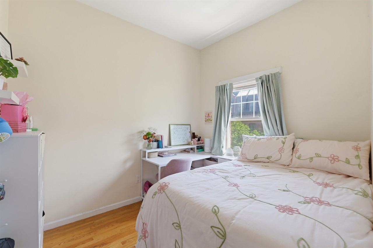 56 Madison St #3 - Photo 5 of 10