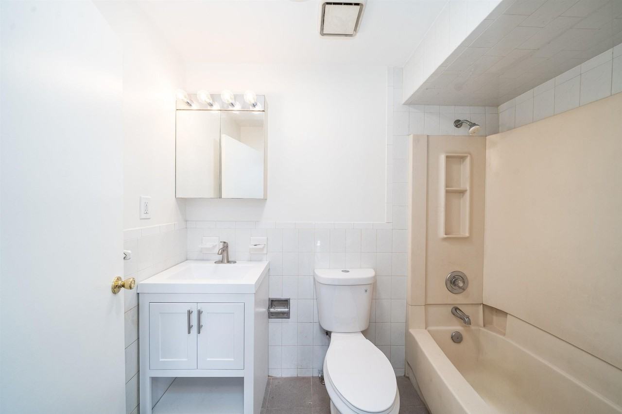 43 W 9th St #6 - Photo 2 of 14