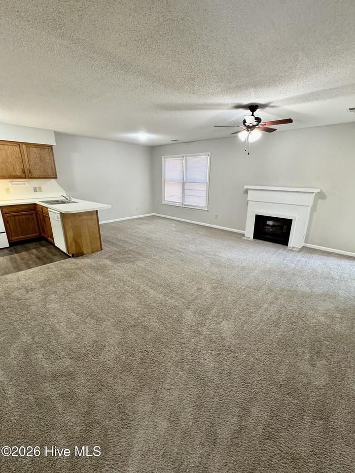 3400 Evans St #B - Photo 2 of 9