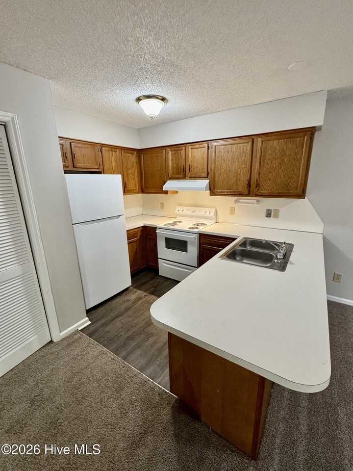 3400 Evans St #B - Photo 5 of 9
