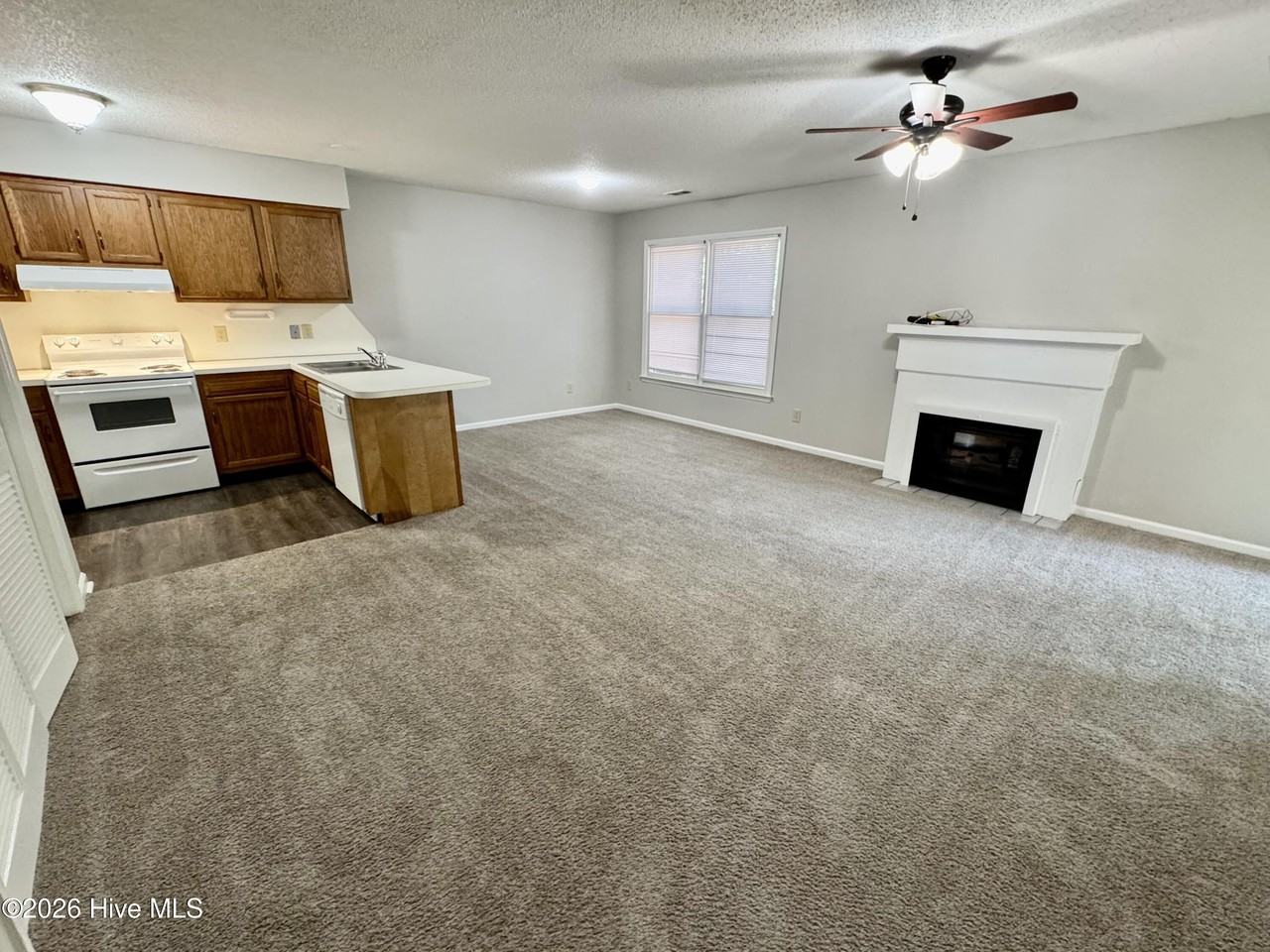 3400 Evans St #B - Photo 6 of 9