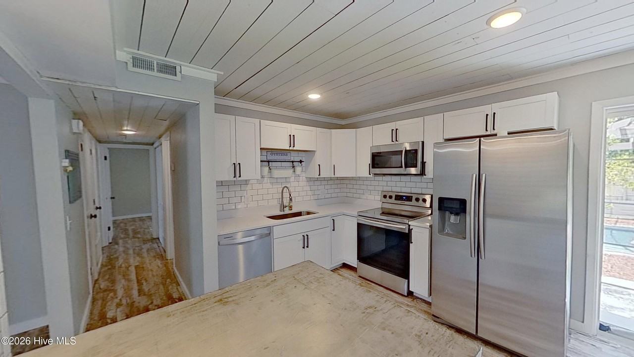 4723 Waltmoor Rd - Photo 6 of 34