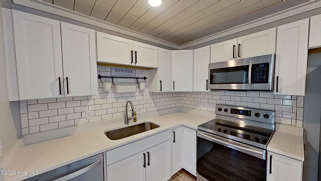 4723 Waltmoor Rd - Photo 7 of 34