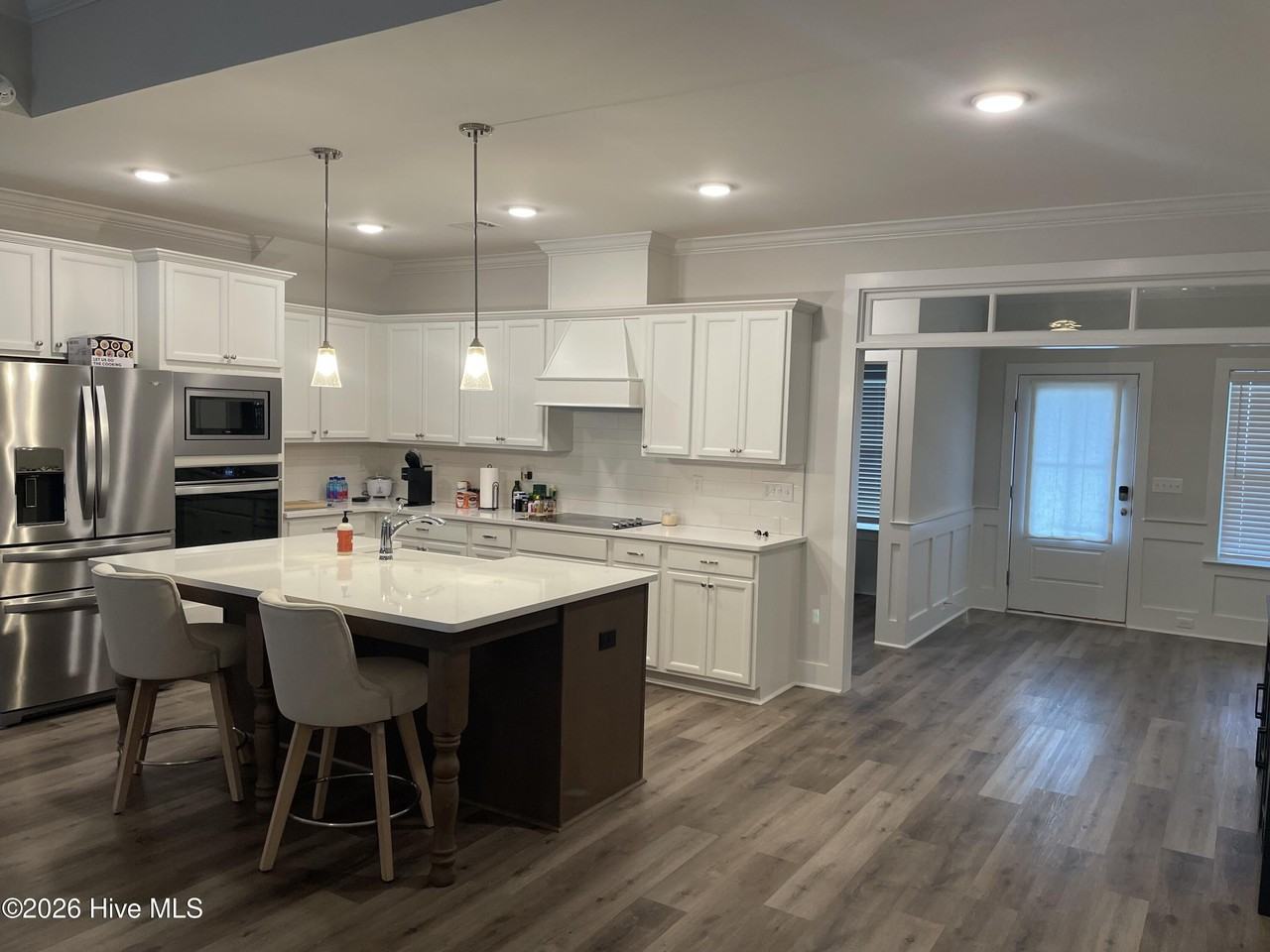409 Barrow Ln - Photo 4 of 16