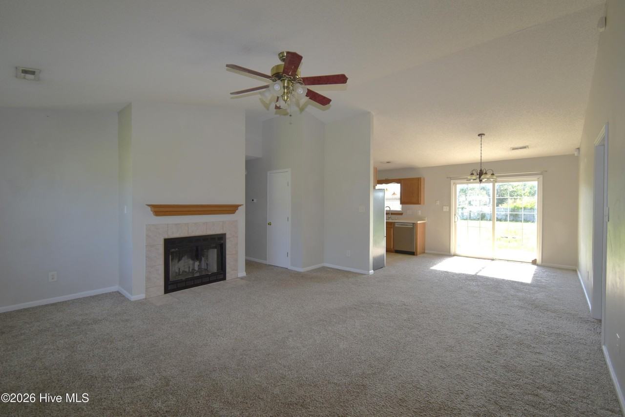 309 Kenilworth Pl - Photo 2 of 22
