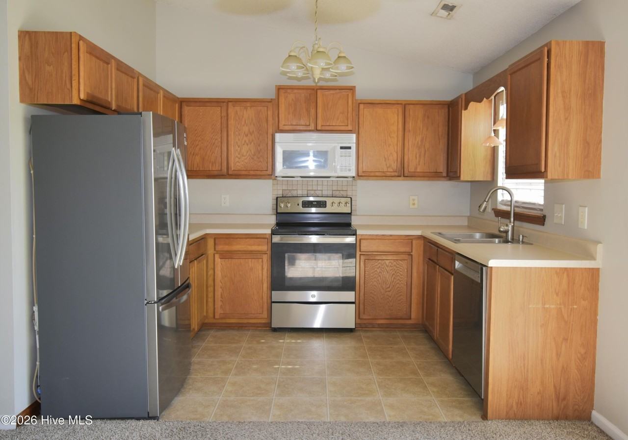 309 Kenilworth Pl - Photo 6 of 22