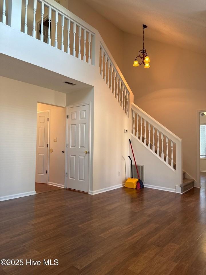 100 Marlene Dr - Photo 4 of 24