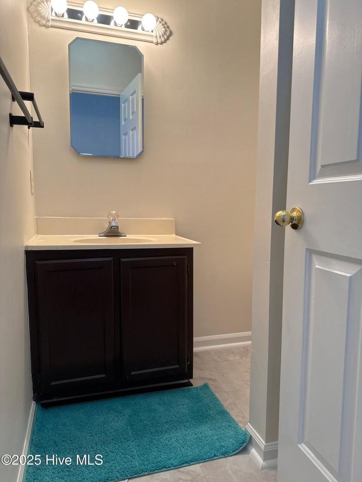100 Marlene Dr - Photo 6 of 24