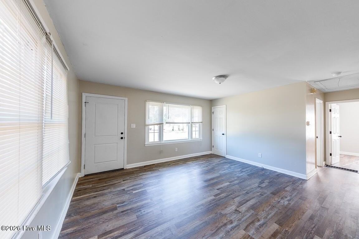 1801 Clark Ave - Photo 5 of 9