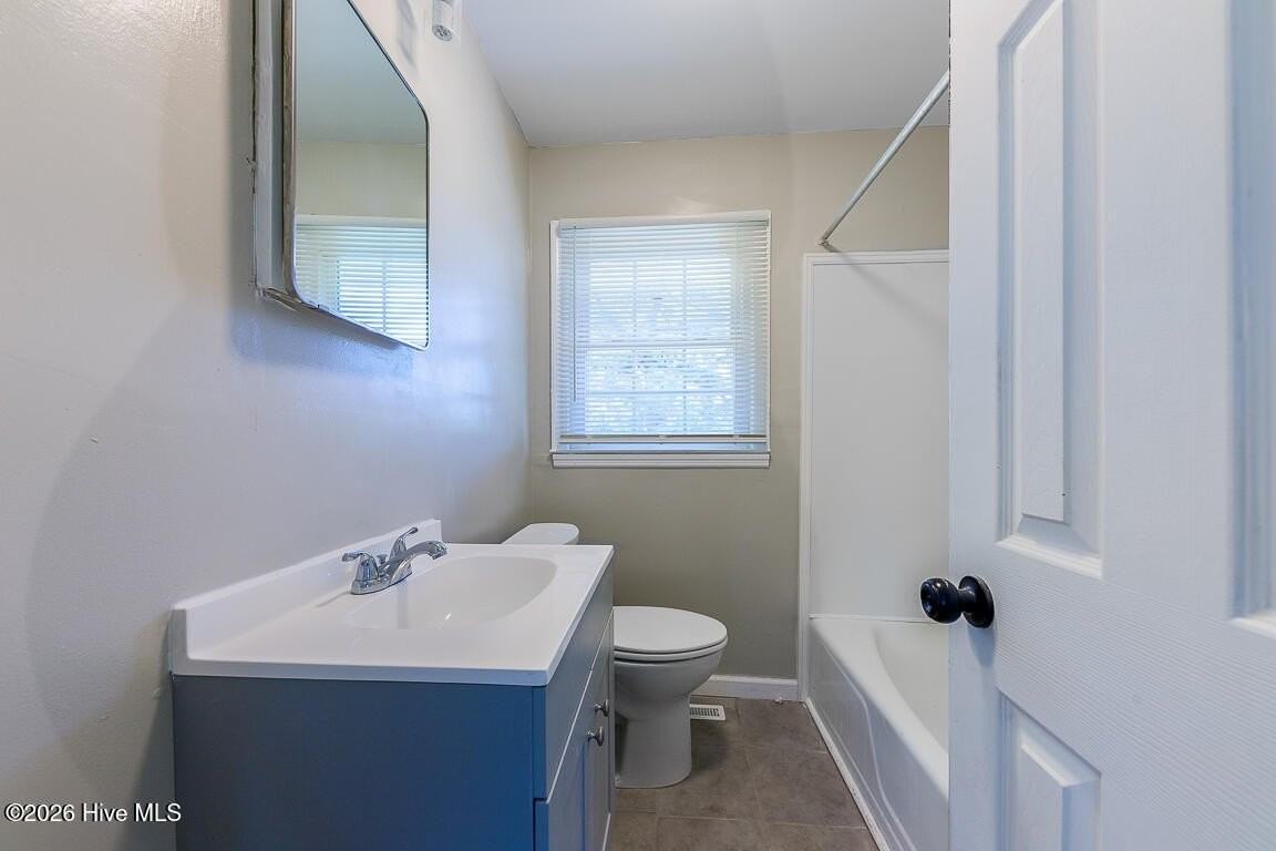 1801 Clark Ave - Photo 7 of 9