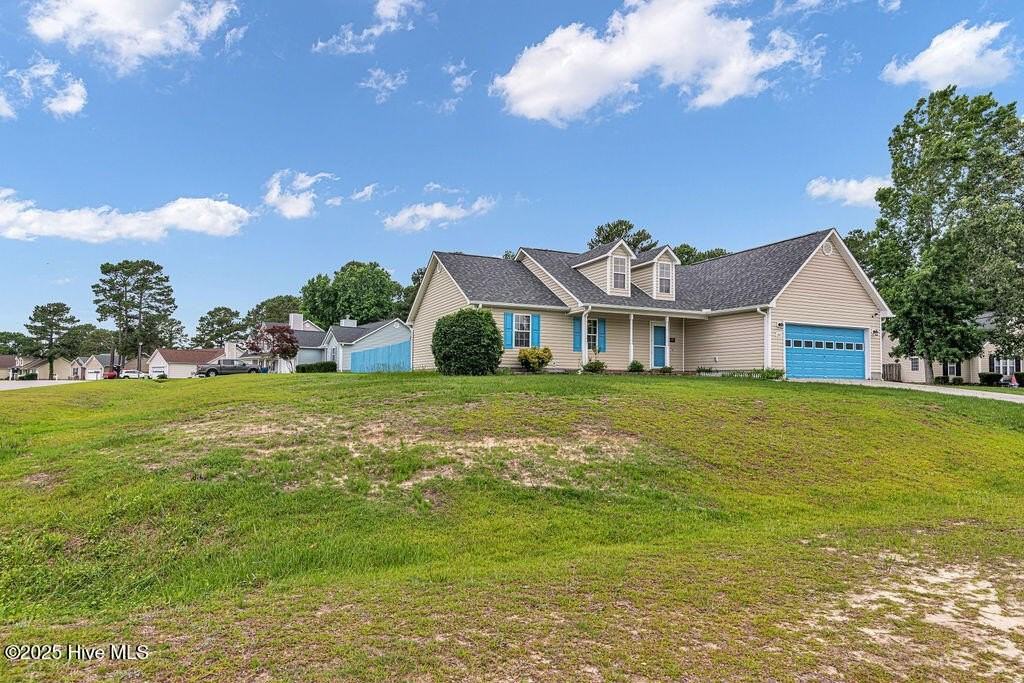 201 Ross Ct - Photo 2 of 35