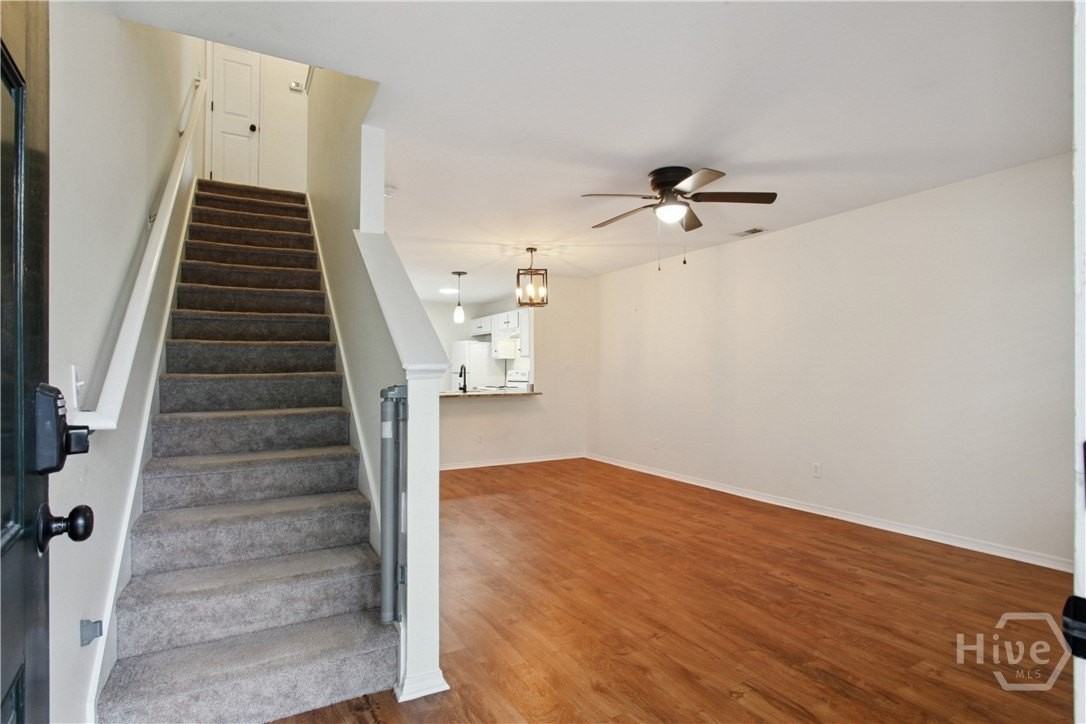 84 Fairgreen St - Photo 3 of 26