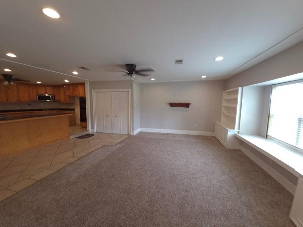 926 Pecan St - Photo 6 of 26