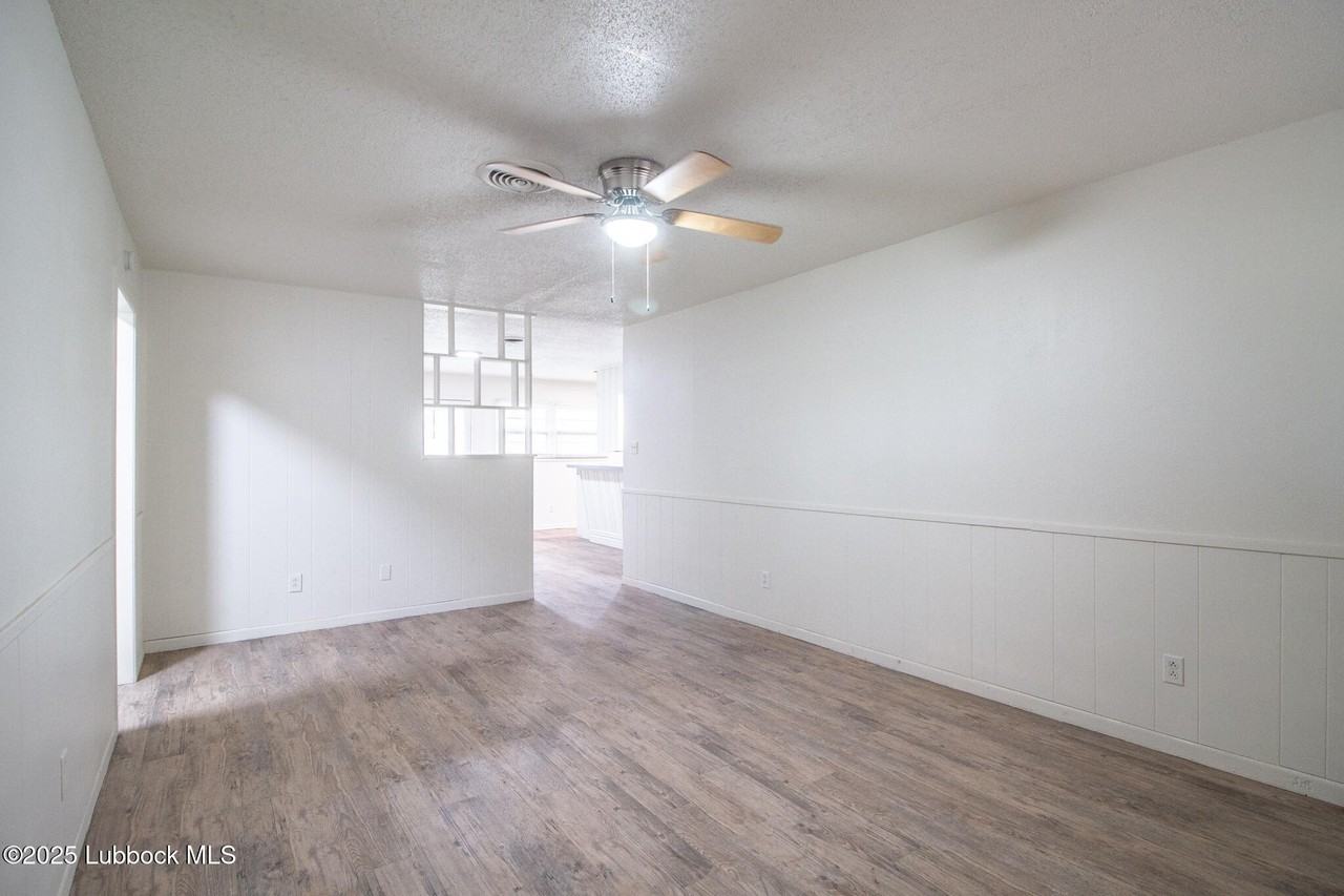 4503 39th St - Photo 4 of 16