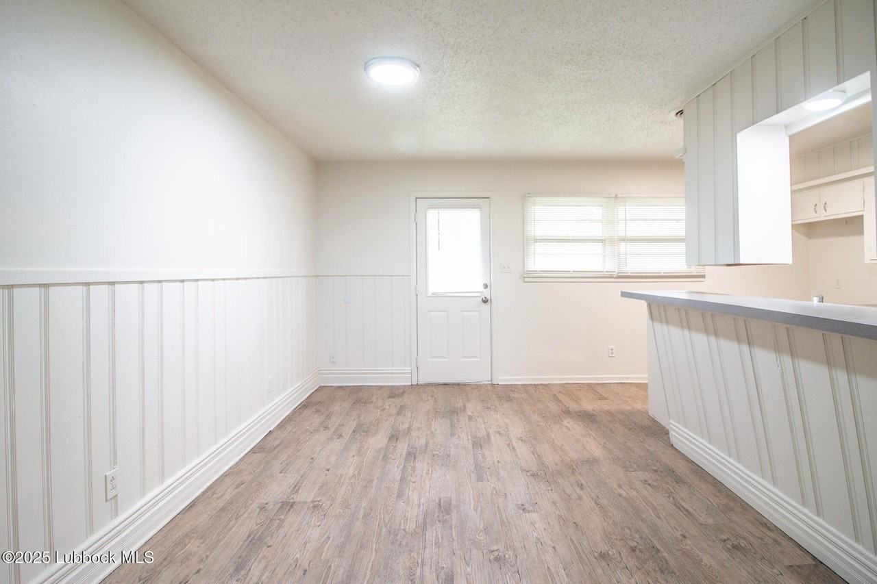 4503 39th St - Photo 6 of 16