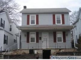 featured image of 424 N 2nd St