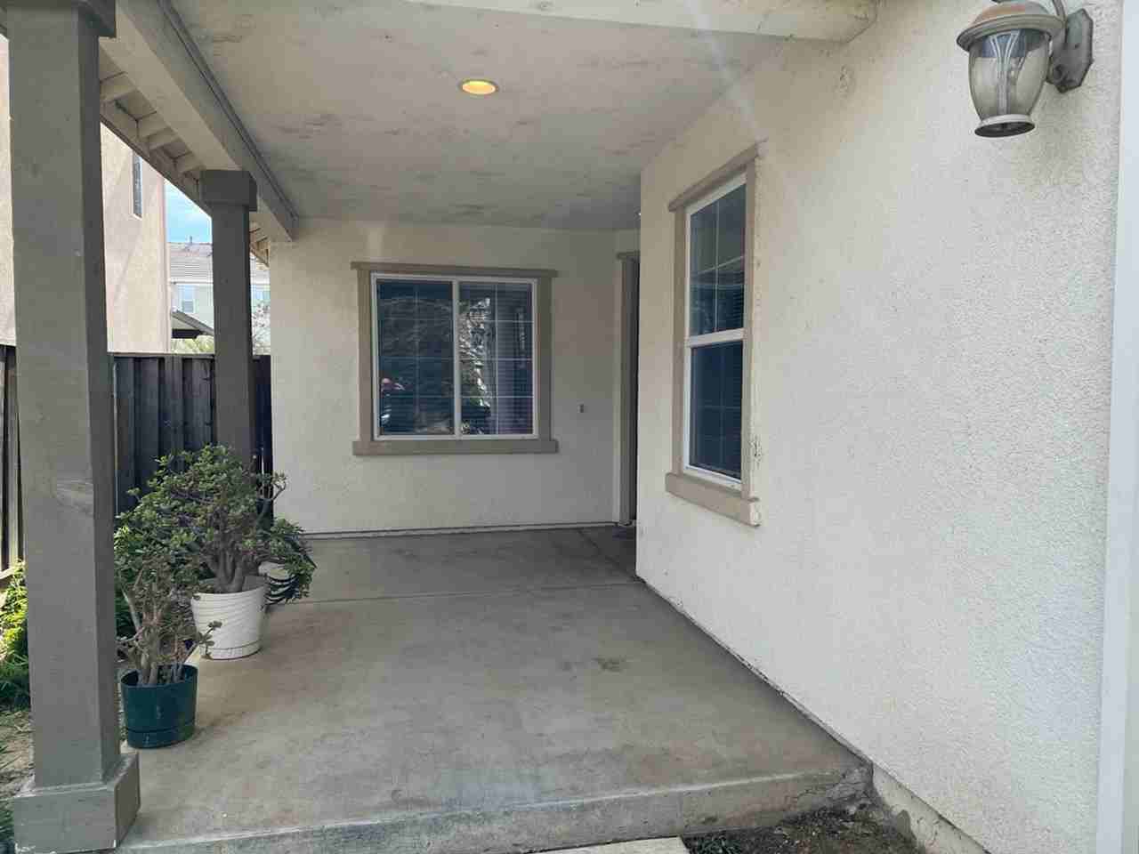 1506 Azalea Dr - Photo 3 of 50