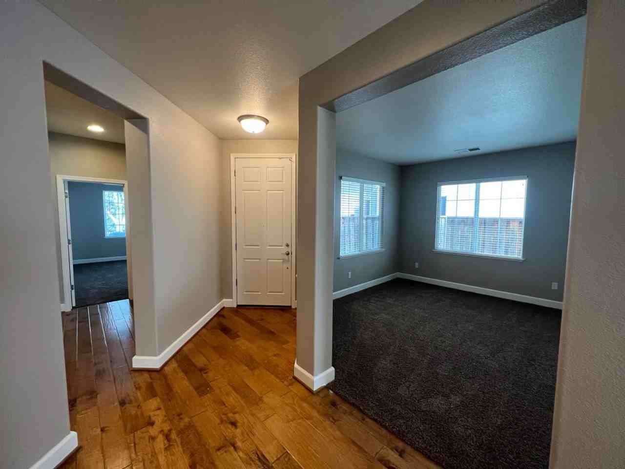 1506 Azalea Dr - Photo 6 of 50