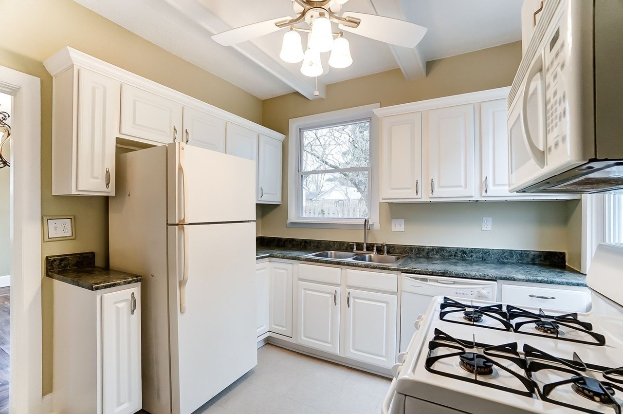 3015 Feltz Ave - Photo 6 of 31