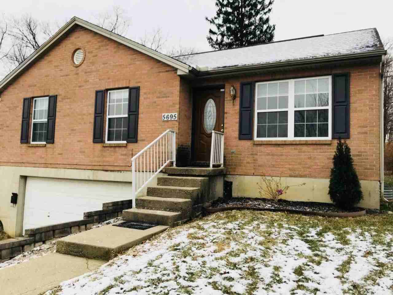5695 Victoryview Ln - Photo 2 of 24