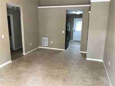 600 W Gay St #B - Photo 2 of 10