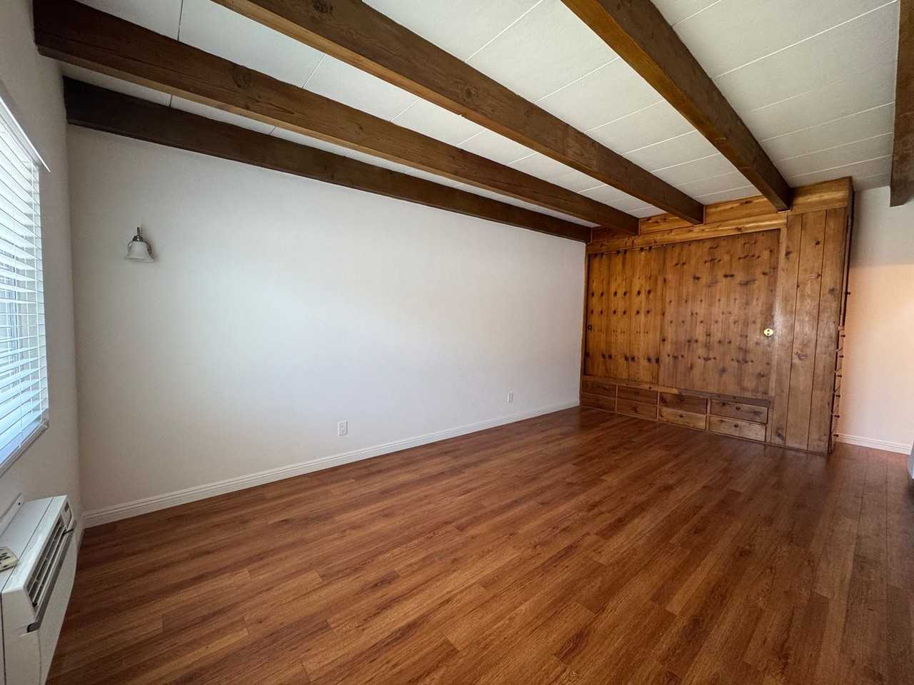 216 N Cordova St Apt C - Photo 3 of 6