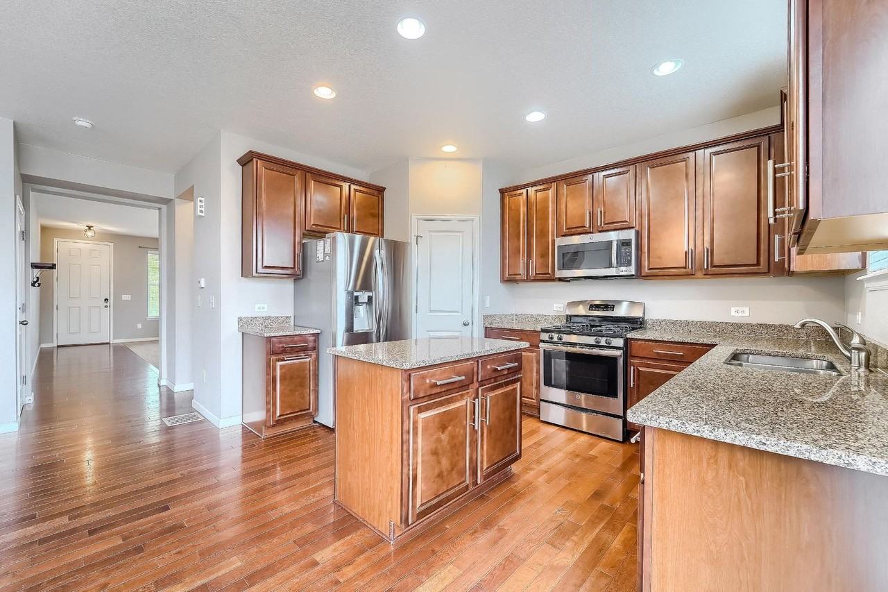 17122 Melody Dr - Photo 2 of 50