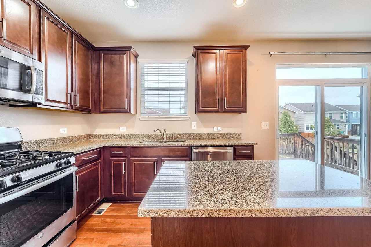 17122 Melody Dr - Photo 6 of 50