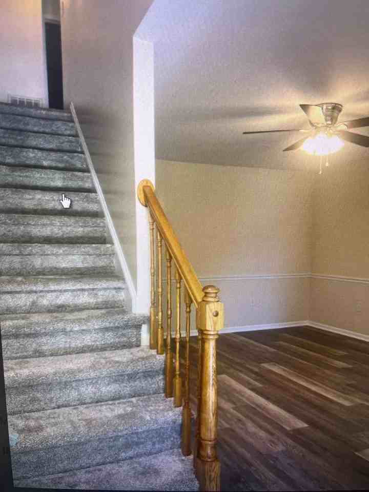 422 Snow St - Photo 3 of 20