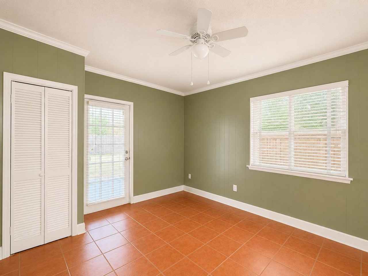 1540 Oneco Ave - Photo 6 of 14