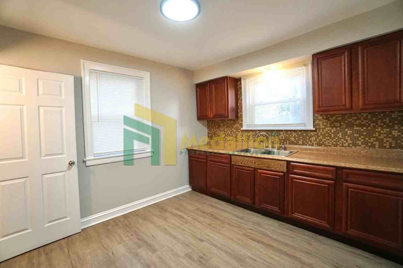 2048 W 82nd Pl - Photo 7 of 19