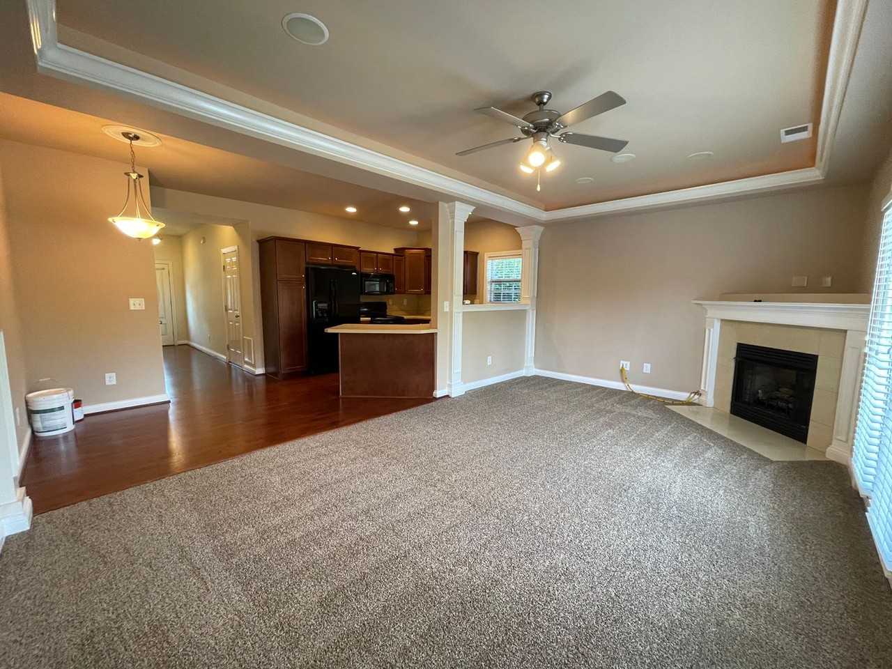 328 Broadleaf Ln - Photo 4 of 23
