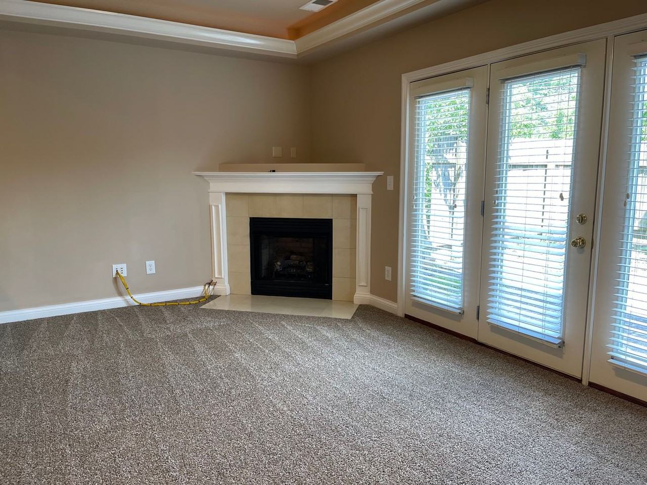 328 Broadleaf Ln - Photo 5 of 23