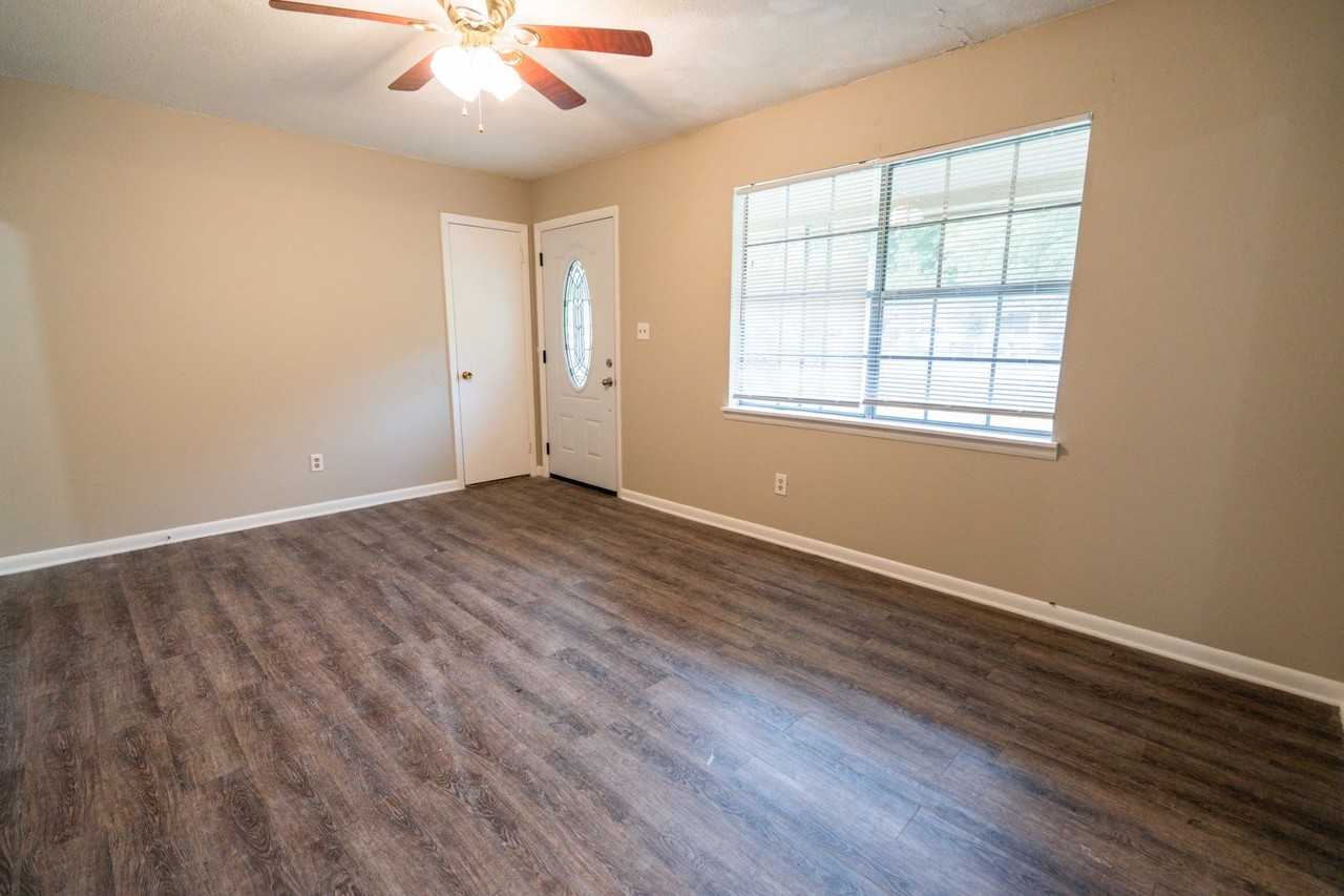3516 Toucan Dr - Photo 6 of 28