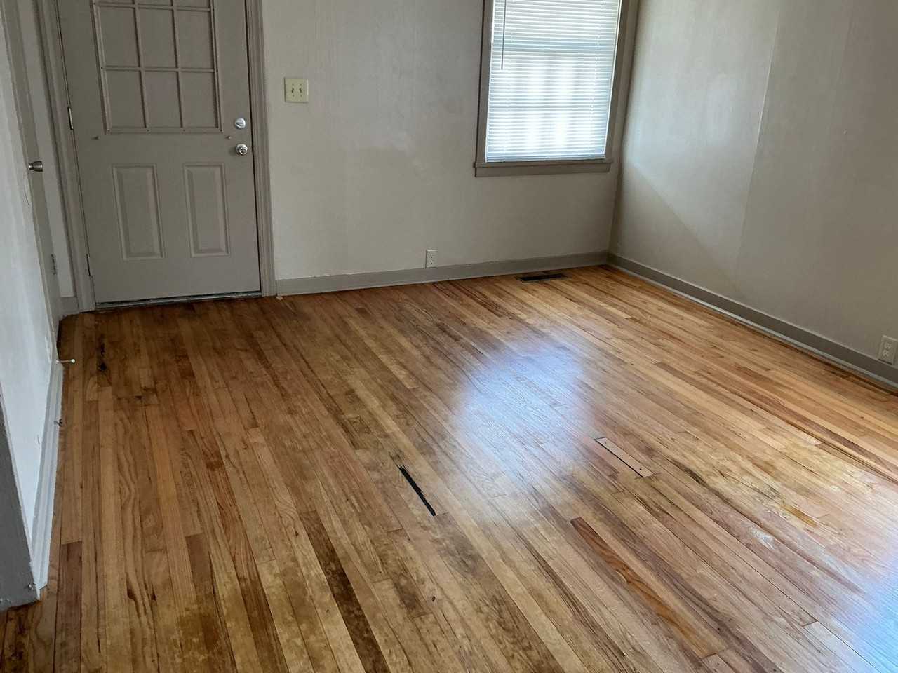 2935 Jackson St - Photo 4 of 11