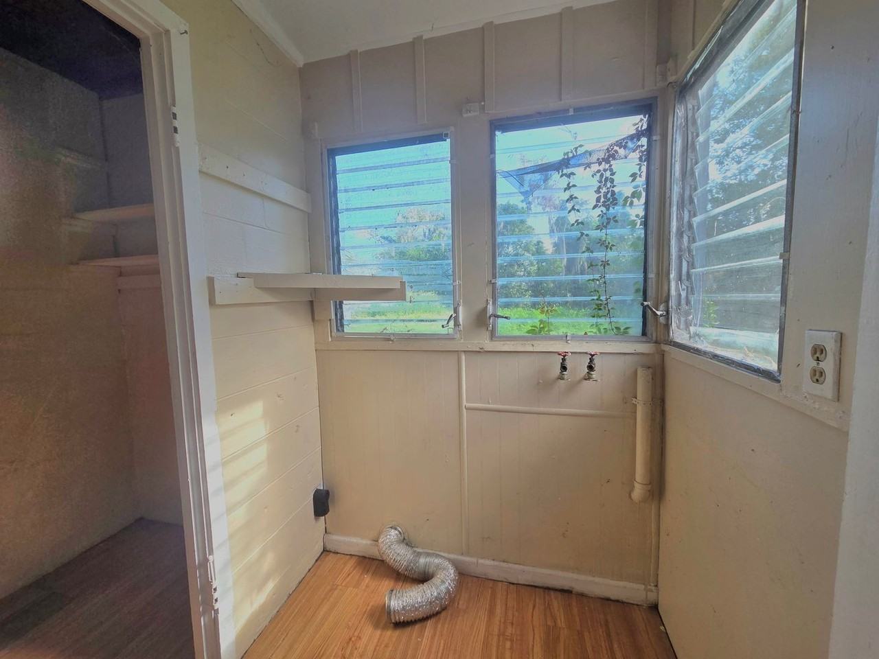 2248 Weber St - Photo 7 of 11