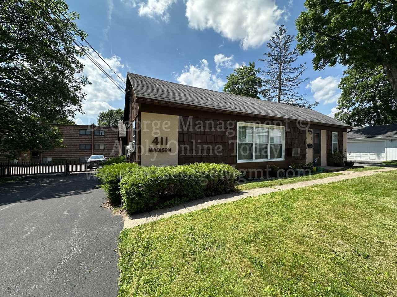 411 Madison St - Photo 2 of 20