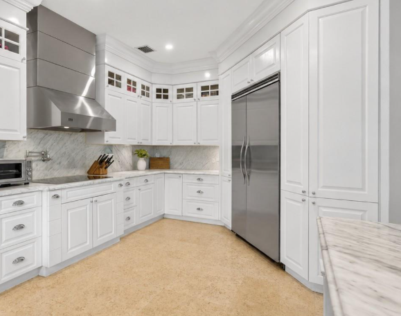 425 N Shore Dr - Photo 7 of 8